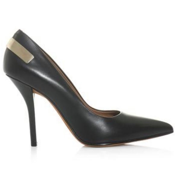 Givenchy Shoes - Givenchy black gold plate detail leather court